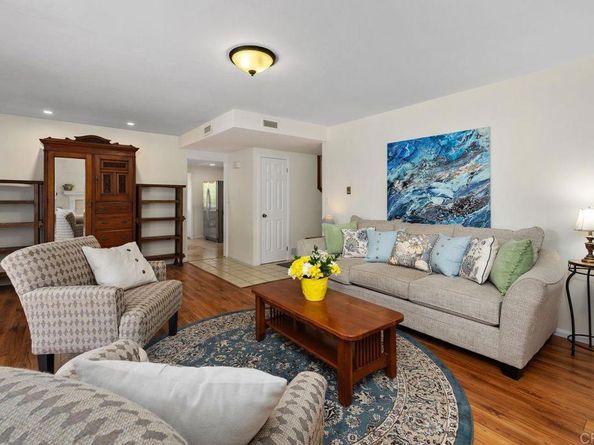 5448 Noah Way, San Diego CA 92117