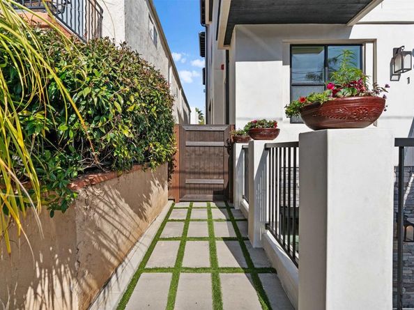812 N Cleveland Street 3, Oceanside CA 92054