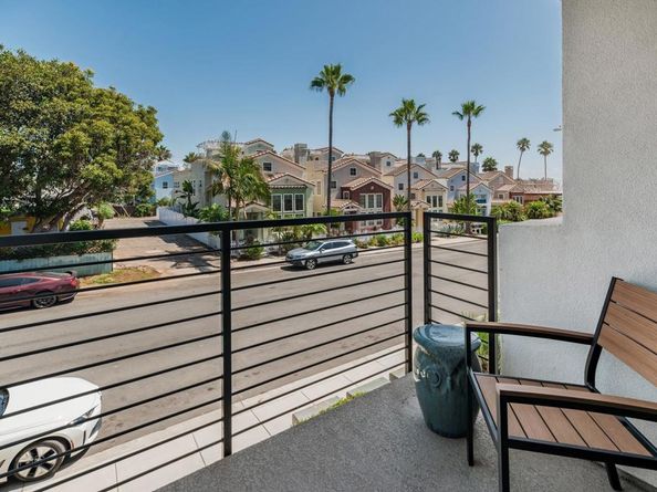 1125 S Cleveland Street 103, Oceanside CA 92054