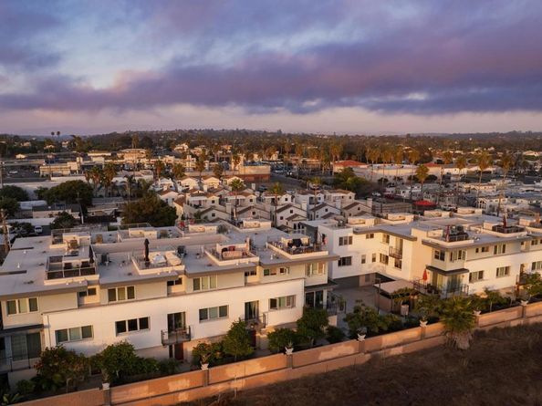 1125 S Cleveland Street 103, Oceanside CA 92054
