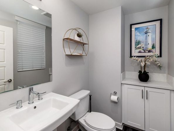 1125 S Cleveland Street 103, Oceanside CA 92054