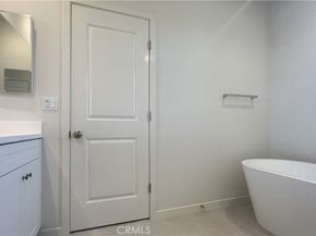 110 Sunnyside, Irvine CA 92618