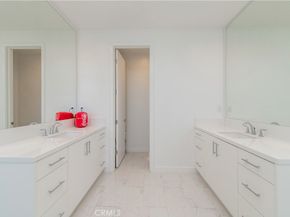 131 Reyes Alley, Lake Forest CA 92630