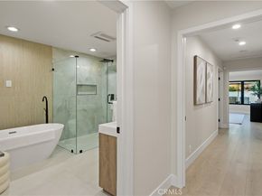 10 White Water Drive, Corona Del Mar CA 92625