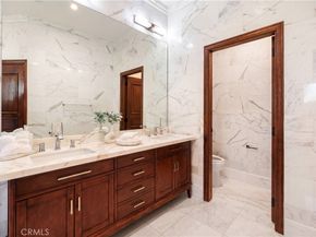 2027 Santiago, Newport Beach CA 92660