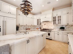 2027 Santiago, Newport Beach CA 92660
