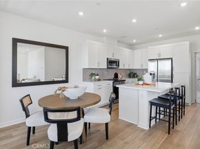 3648 S. Eichler Paseo 8, Ontario CA 91761