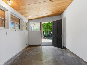 17363 Saticoy Street, Northridge CA 91325