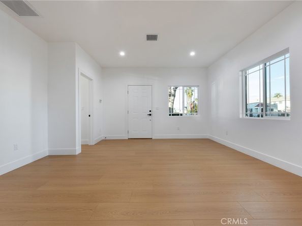 8405 Mckinley Avenue, Los Angeles CA 90001