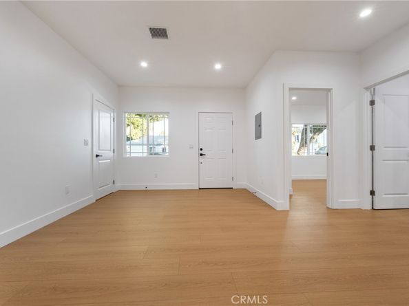 8405 Mckinley Avenue, Los Angeles CA 90001