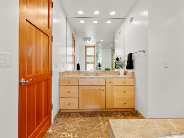 2323 S Beverly Glen Boulevard 9, Los Angeles CA 90064
