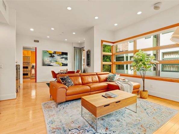 2323 S Beverly Glen Boulevard 9, Los Angeles CA 90064
