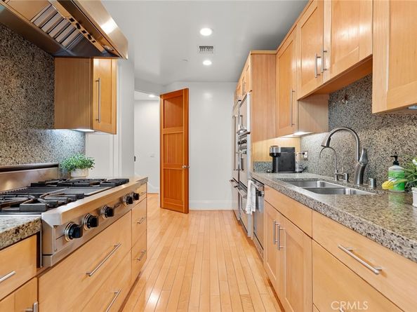 2323 S Beverly Glen Boulevard 9, Los Angeles CA 90064