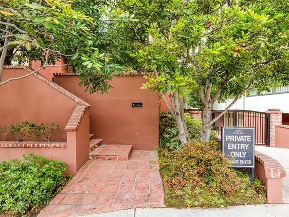 2323 S Beverly Glen Boulevard 9, Los Angeles CA 90064