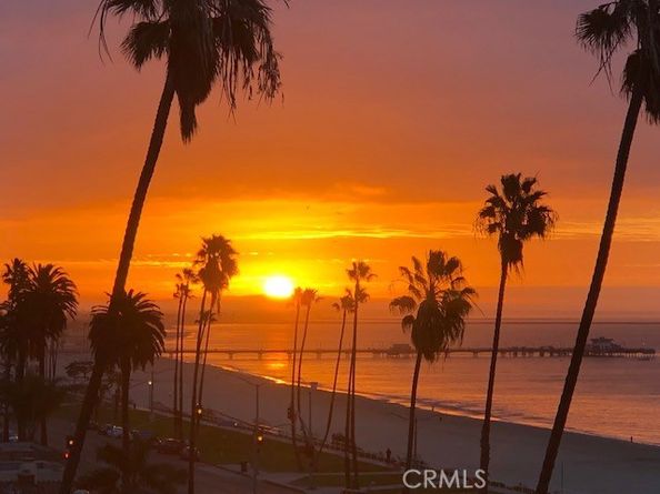 2601 E Ocean 205, Long Beach CA 90803