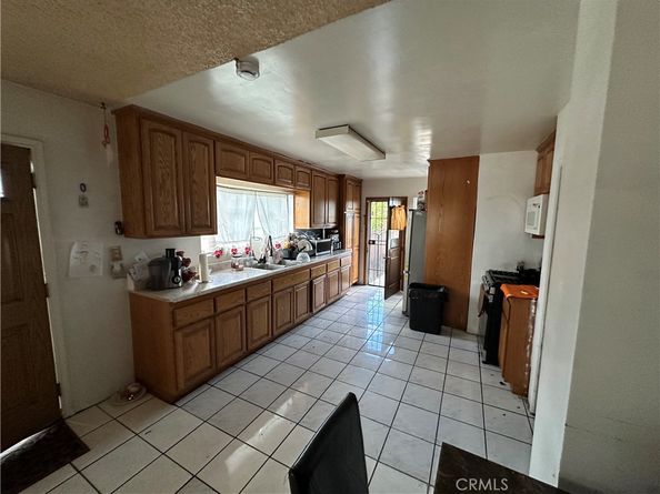 1612 E Stockton, Compton CA 90221