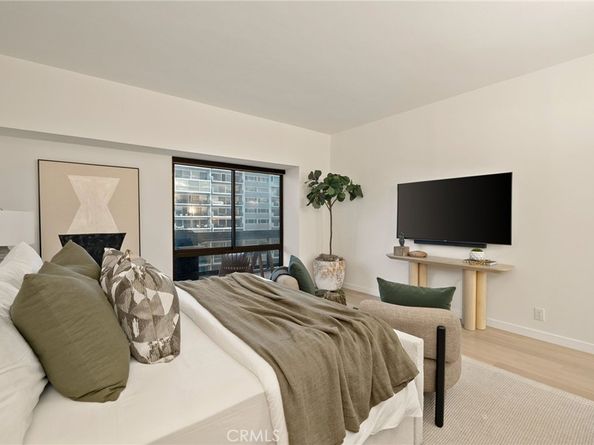 10445 Wilshire, Los Angeles CA 90024