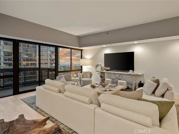 10445 Wilshire, Los Angeles CA 90024