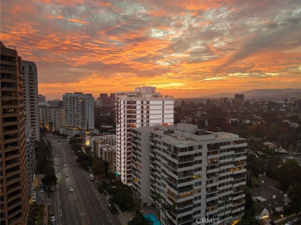 10445 Wilshire, Los Angeles CA 90024