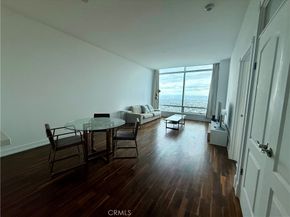 900 W Olympic Boulevard 41F, Los Angeles CA 90015
