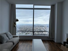 900 W Olympic Boulevard 41F, Los Angeles CA 90015