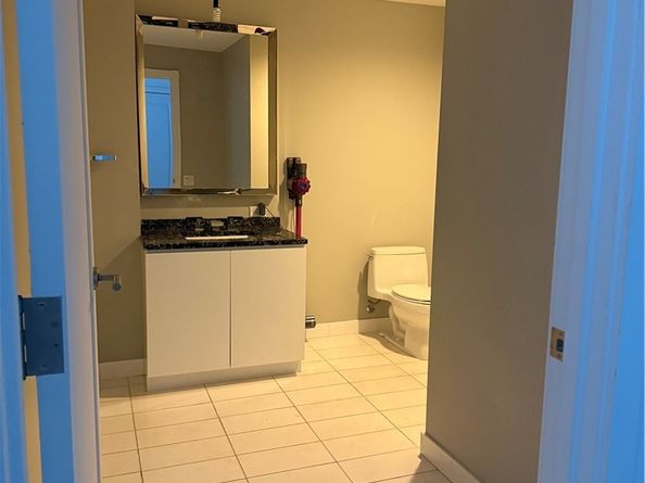 900 W Olympic Boulevard 41F, Los Angeles CA 90015