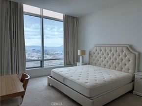 900 W Olympic Boulevard 41F, Los Angeles CA 90015
