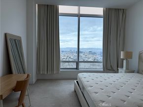 900 W Olympic Boulevard 41F, Los Angeles CA 90015