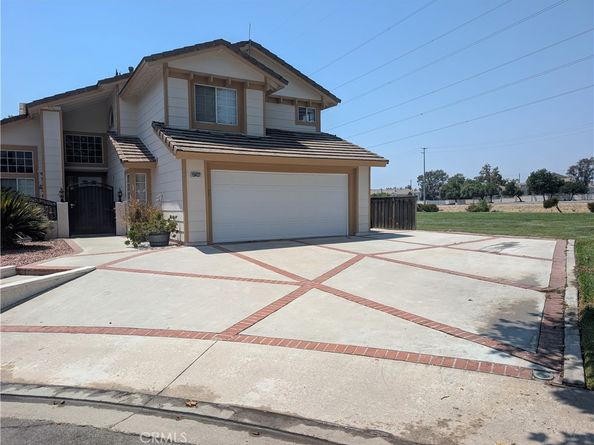 13437 Chrystal Court, Fontana CA 92336