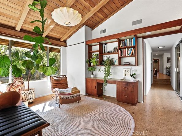 4123 North Virginia Road, Long Beach CA 90807