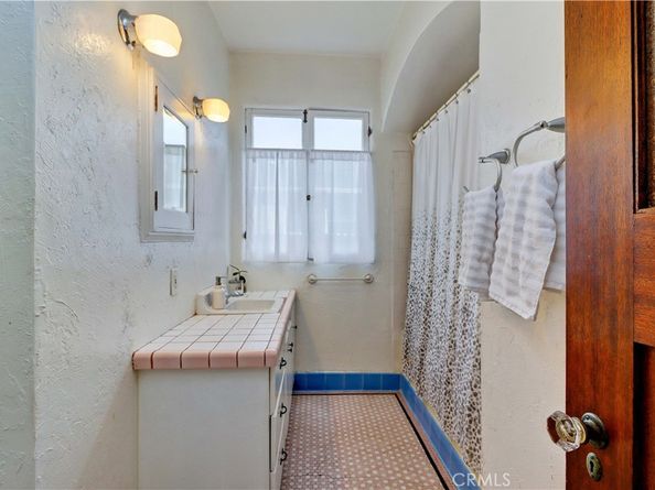 390 Carroll E, Long Beach CA 90814