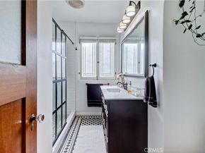 390 Carroll E, Long Beach CA 90814