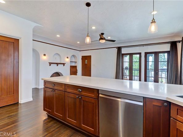 390 Carroll E, Long Beach CA 90814