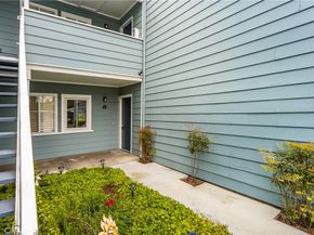 6004 Bixby Village Drive 21, Long Beach CA 90803