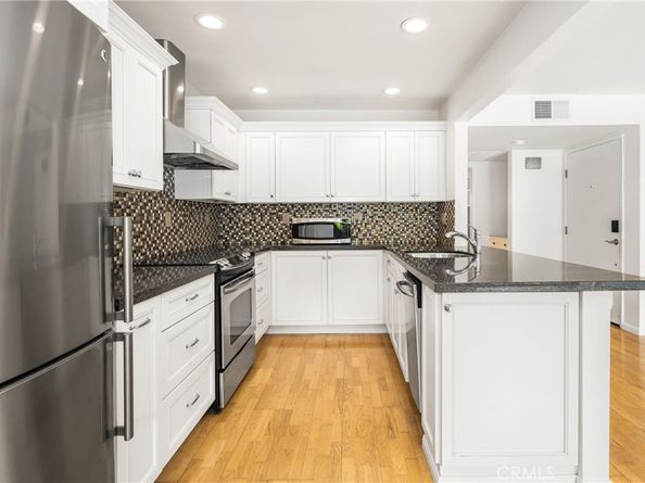 6004 Bixby Village Drive 21, Long Beach CA 90803