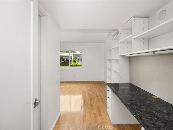 6004 Bixby Village Drive 21, Long Beach CA 90803