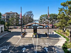 7124 Marina Pacifica N, Long Beach CA 90803