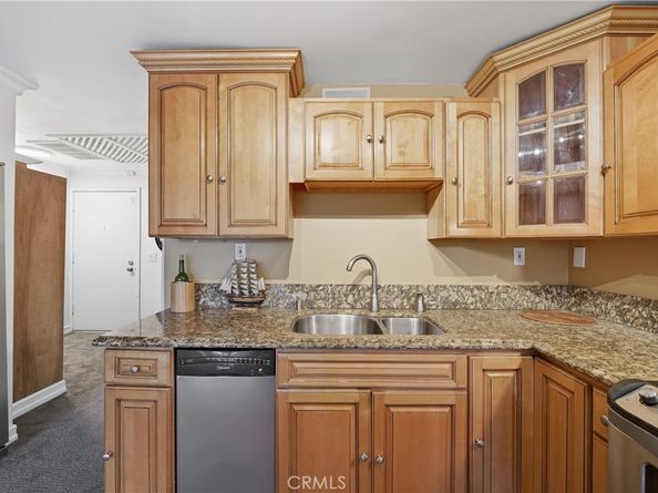 7124 Marina Pacifica N, Long Beach CA 90803