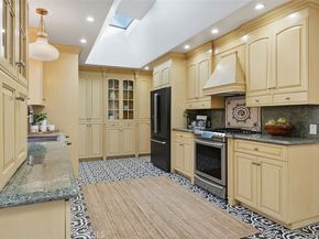 266 Park Avenue, Long Beach CA 90803