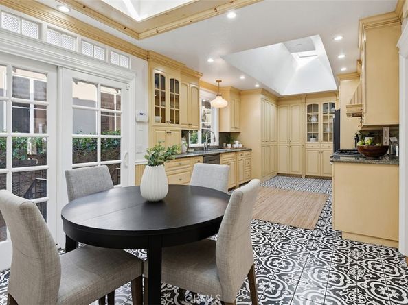 266 Park Avenue, Long Beach CA 90803