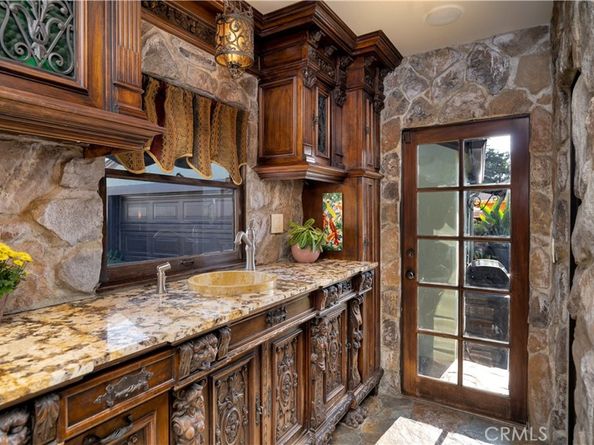 2510 N Park Boulevard, Santa Ana CA 92706