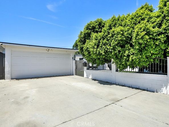 10301 Antigua Street, Anaheim CA 92804