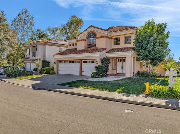 32 Salinas, Lake Forest CA 92610