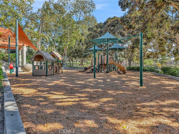 32 Salinas, Lake Forest CA 92610