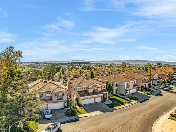 32 Salinas, Lake Forest CA 92610