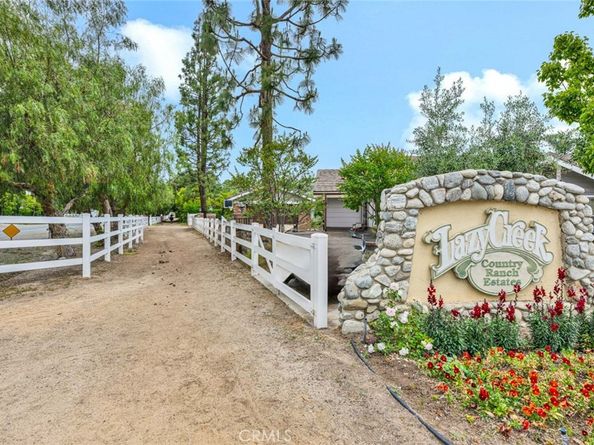 752 N Creekview Drive, Orange CA 92869