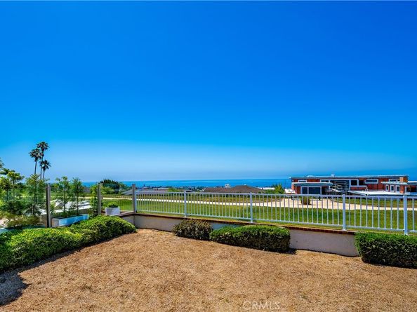 21 Beachcomber Drive, Corona Del Mar CA 92625