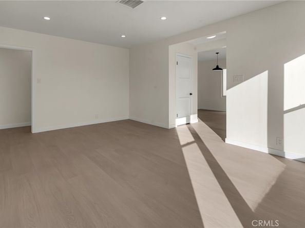 2729 Greentop Street, Lakewood CA 90712