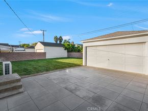 2729 Greentop Street, Lakewood CA 90712