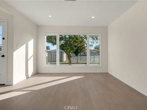 2729 Greentop Street, Lakewood CA 90712